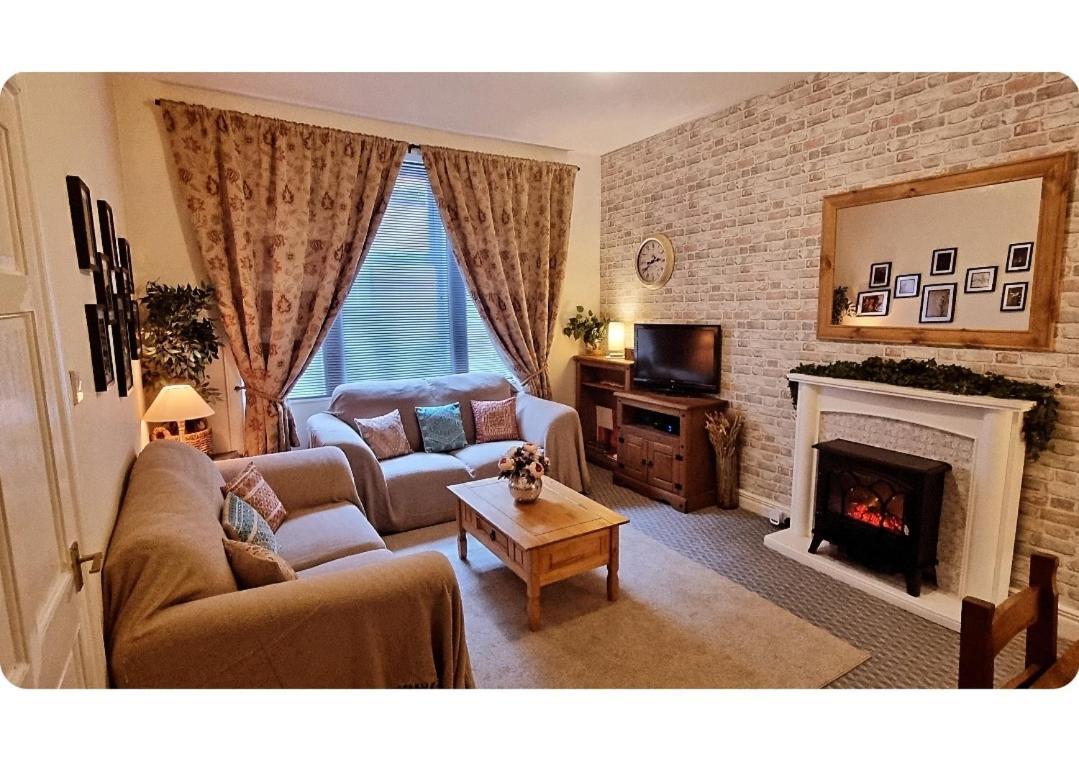 Entire, Main Door, Pet Friendly, Home Away From Home, East Ayrshire Newmilns المظهر الخارجي الصورة